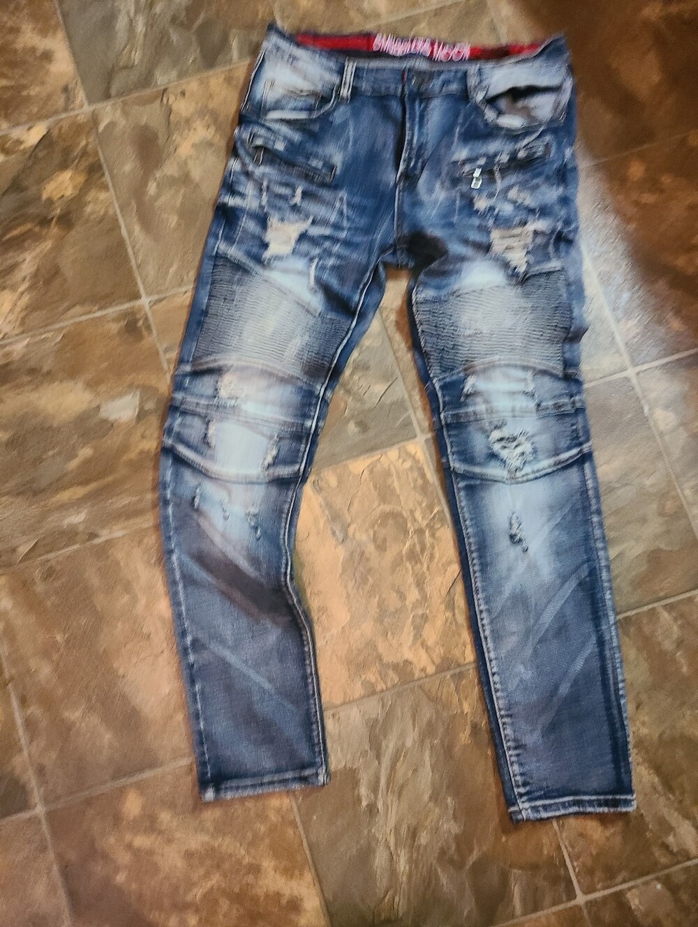 SMUGGLERS MOON DISTRESSED SKINNY JEANS